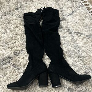 Elegant Black Suede Knee-High Boots